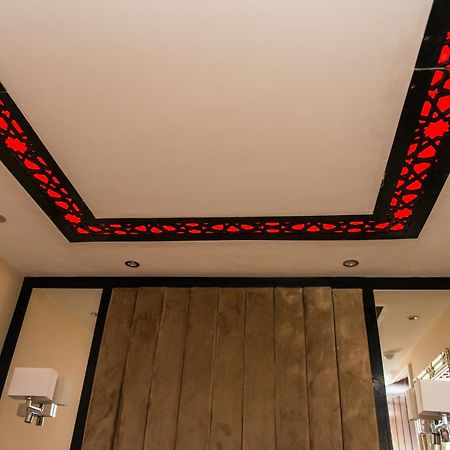 Aphrodite Suites Huddersfield Eksteriør billede