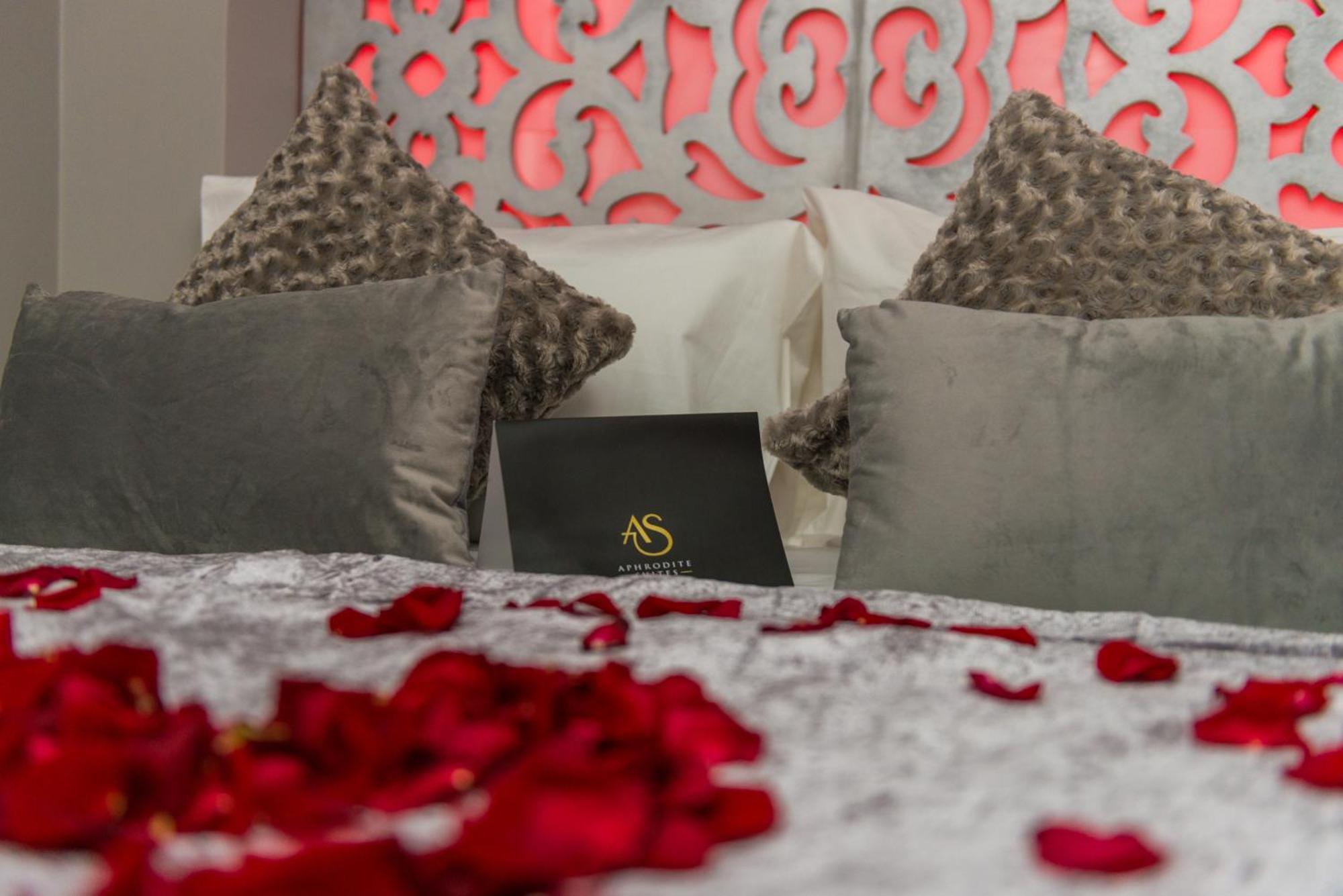 Aphrodite Suites Huddersfield Værelse billede