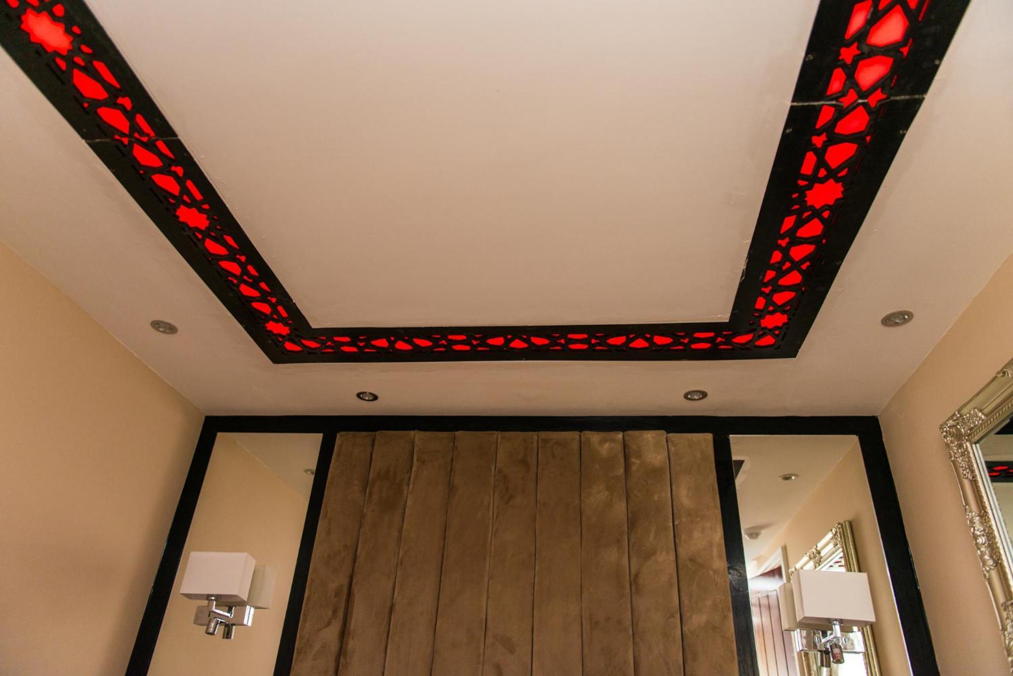 Aphrodite Suites Huddersfield Eksteriør billede