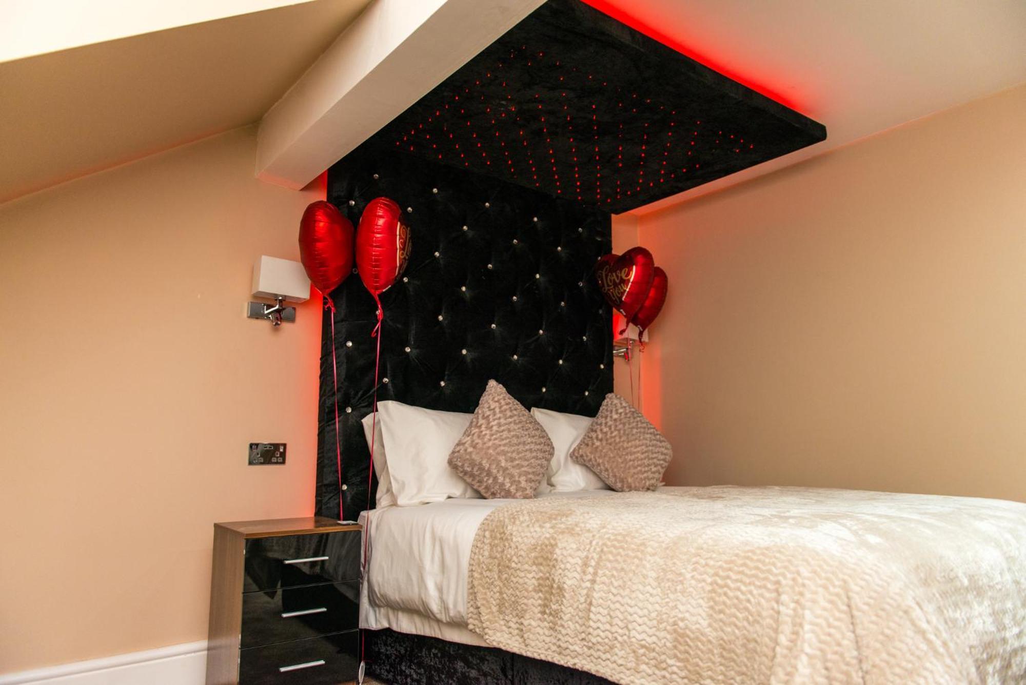 Aphrodite Suites Huddersfield Værelse billede
