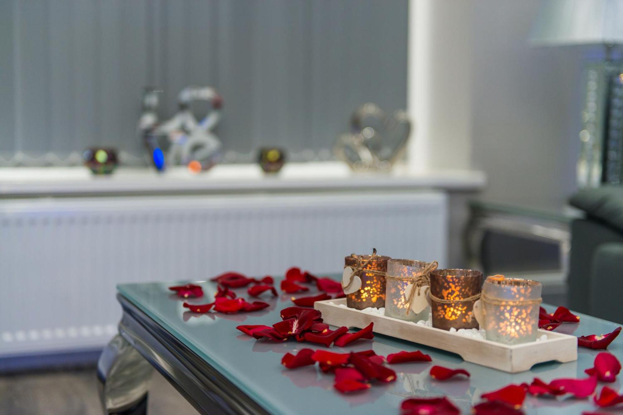 Aphrodite Suites Huddersfield Eksteriør billede