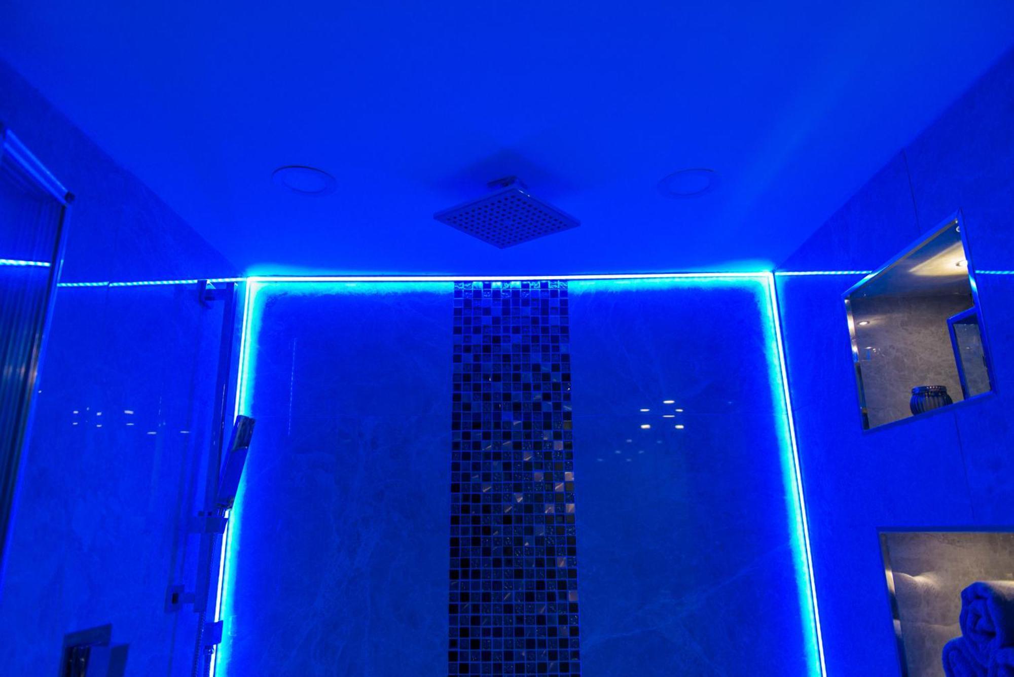 Aphrodite Suites Huddersfield Værelse billede