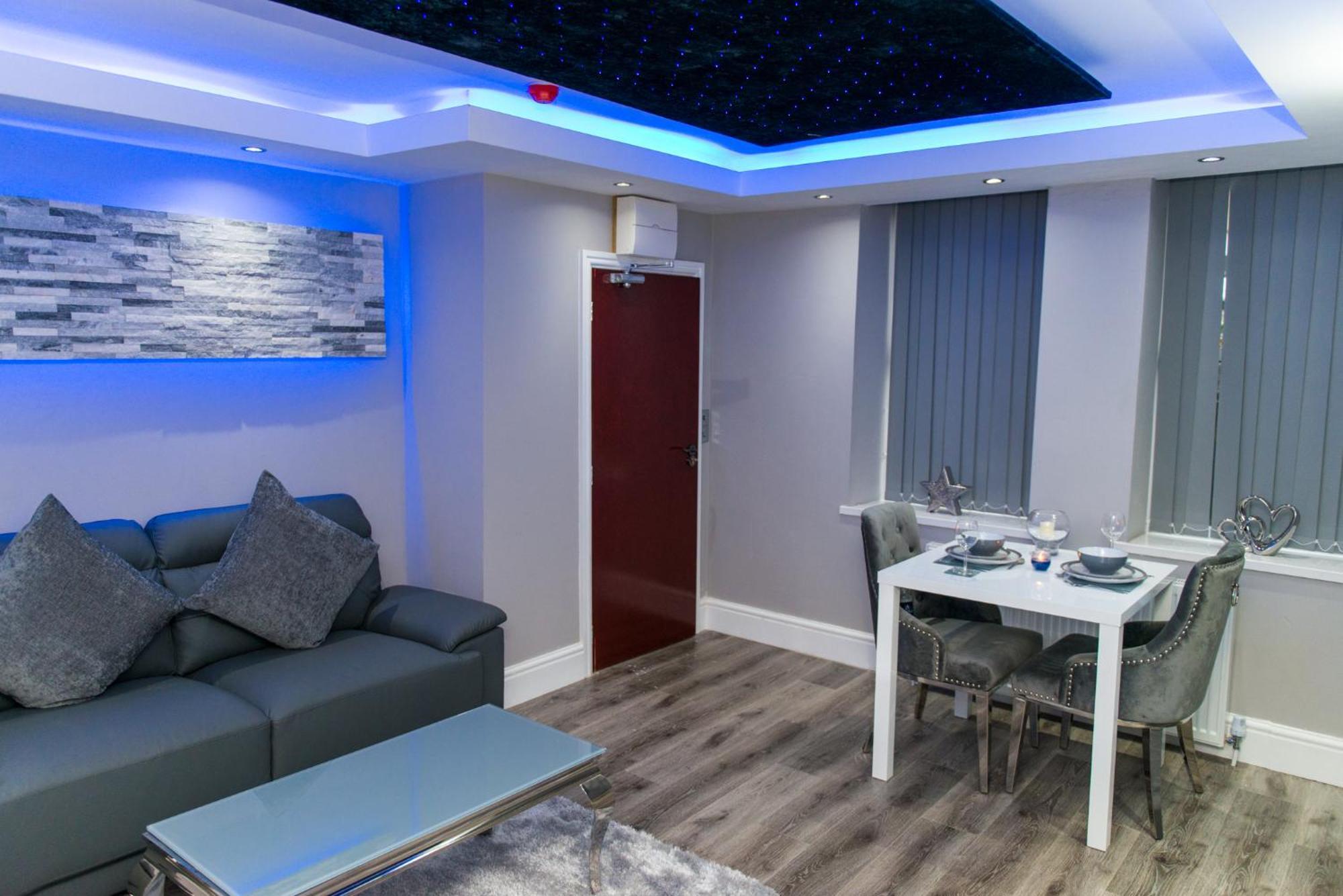Aphrodite Suites Huddersfield Eksteriør billede