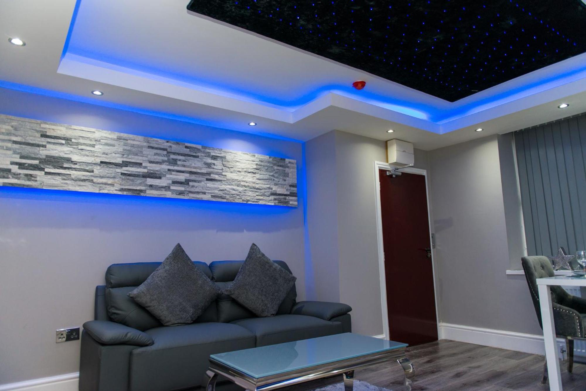 Aphrodite Suites Huddersfield Eksteriør billede